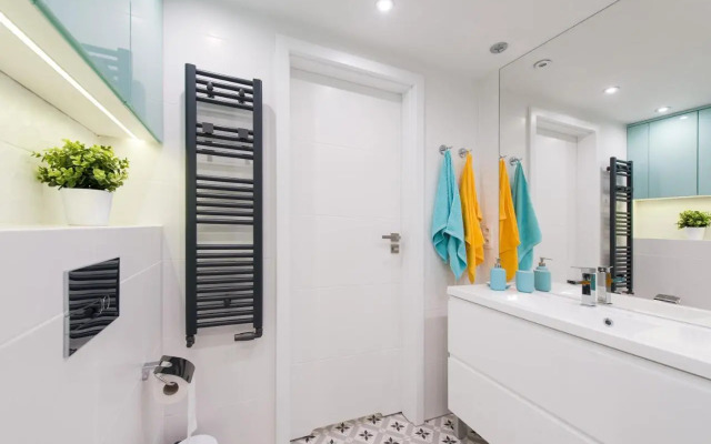 Cheerful Air Conditioned Apartment with Mezzanine And Parking - Old Town