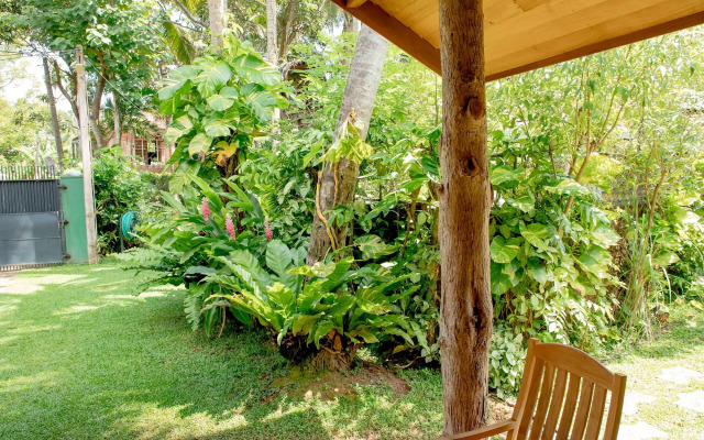 Villa Shade