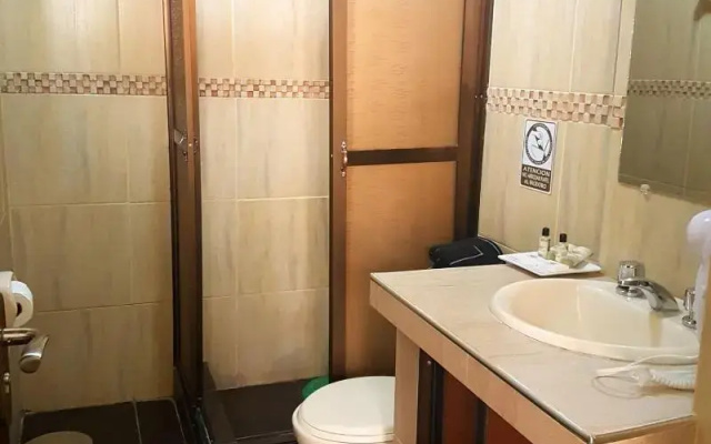 Las Tholas Hotel