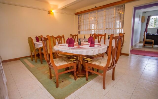 Ivys Inn Guest House