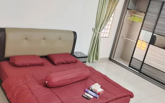 OYO 90483 Vraj's Homestay