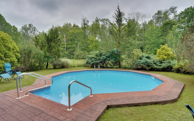 All Year-round Retreat Near Windham Mountain