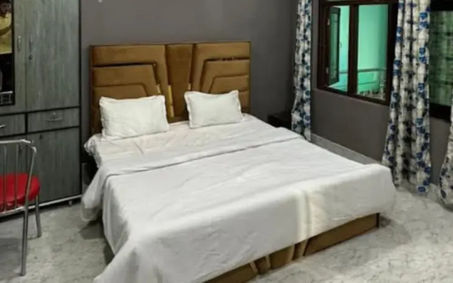 Goroomgo Hotel Zulfikar Srinagar