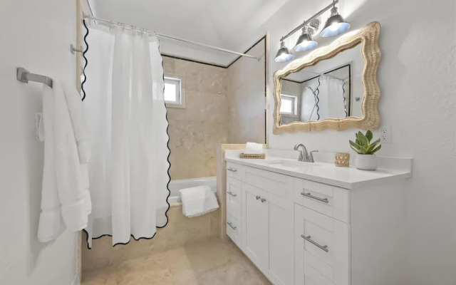 Latitude Adjustment Ami 3 Bedroom Home