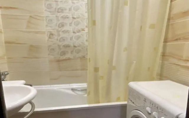 Апартаменты на проспекте Врача Сурова 24