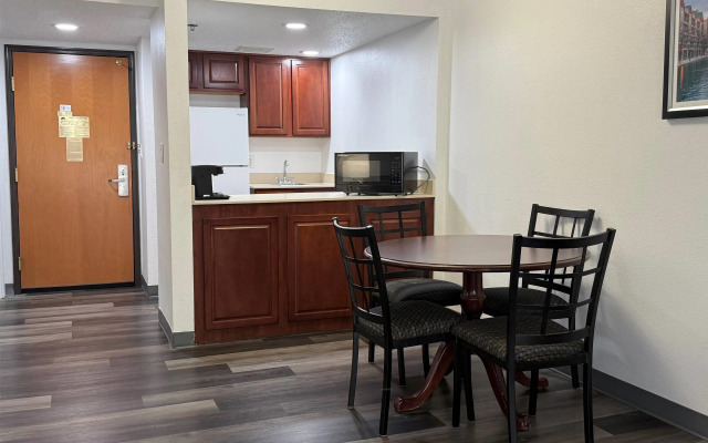 Wingate by Wyndham Indianapolis Airport-Rockville Rd.