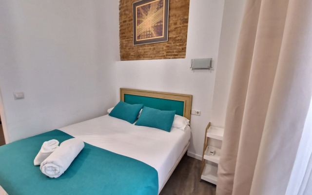 Hotel y Apartamentos Doña Lola