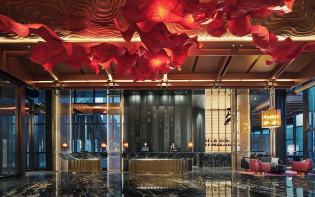 Hualuxe Chongqing Wushan by IHG