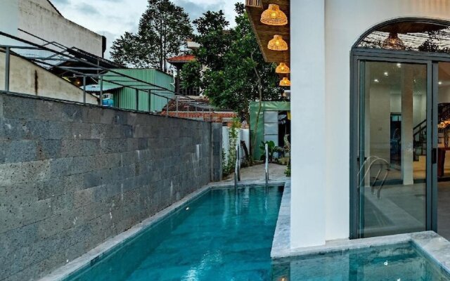 The 1993 Homestay