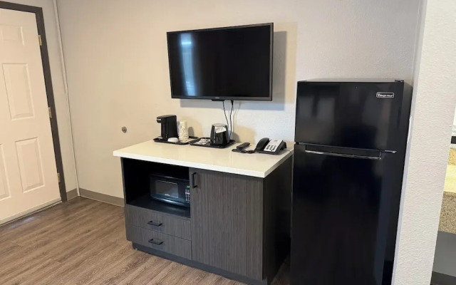 Studio 6 Suites Vancouver, Wa - Waterfront