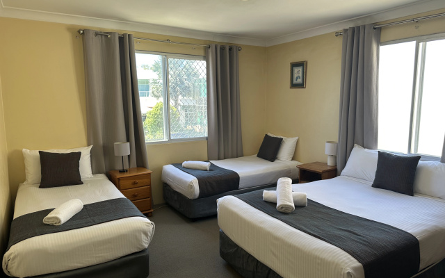 Bentleigh Motor Inn- Coffs Harbour – Guest Rooms – Coffs Harbour
