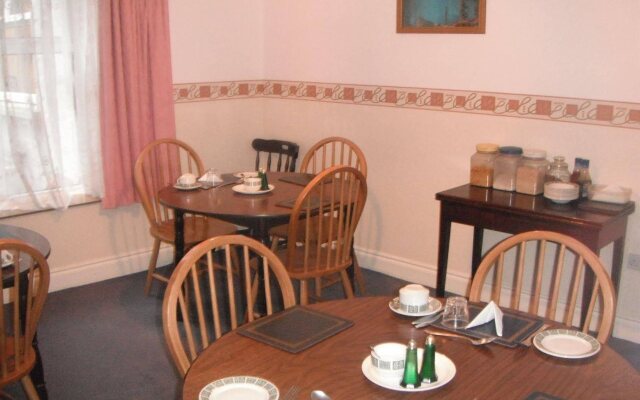 Clon Ross Guesthouse