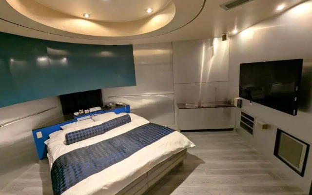 Hotel First