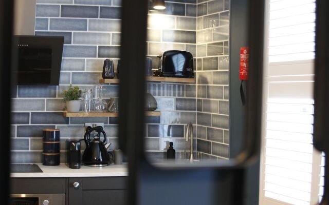 no.12 self check-in apartments