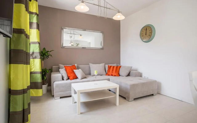 Lantana Holiday Home