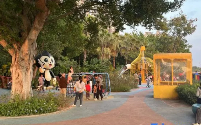 Yeste Hotel (Wuzhou Municipal Plaza)