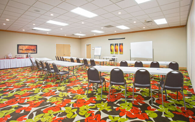 Holiday Inn Express & Suites Lexington by IHG