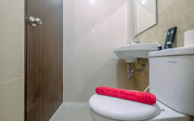 Homey and Comfort Living Studio Apartment Transpark Cibubur