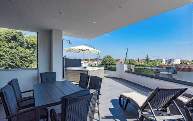 Sauna & Jacuzzi Apartment Rossa
