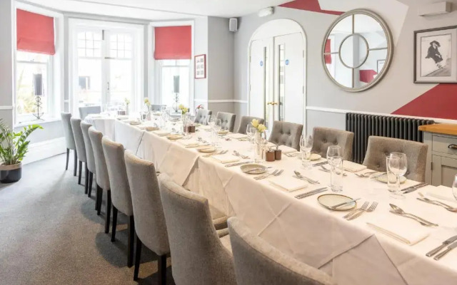 The Seaview Hotel
