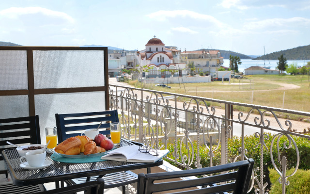 Stork Holiday Apartments - Garden & Sea View