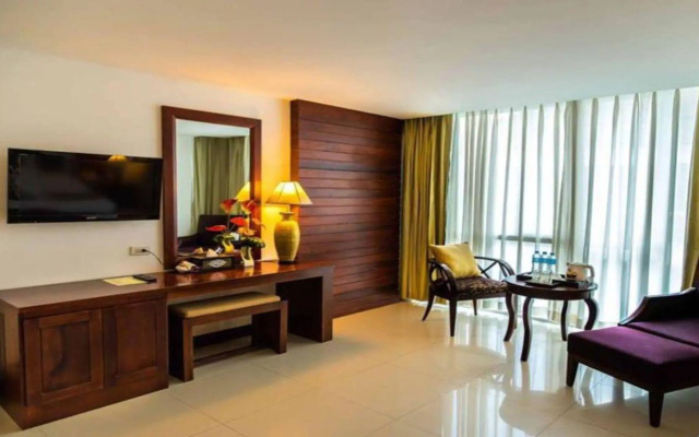 Sabaidee at Lao Hotel