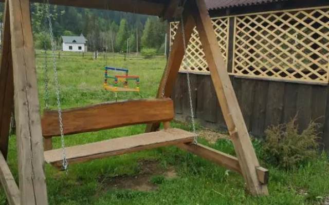 U Anastasii i Sofii bilya richki