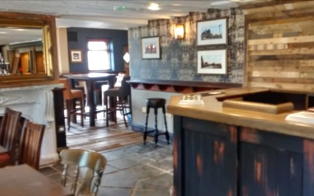 Half Moon Inn