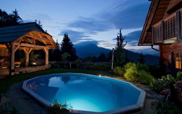 Chalet Podgorje With Pool