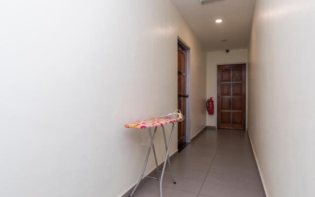 OYO 44095 Bluewater Hotel (2)