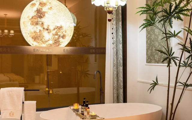 Vishan Garden Trendy Hostel