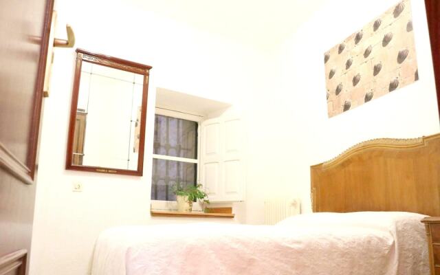 House With one Bedroom in Salamanca, With Wifi