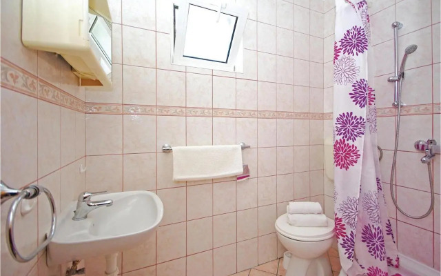 Two-Bedroom Apartment with Sea View in Makarska