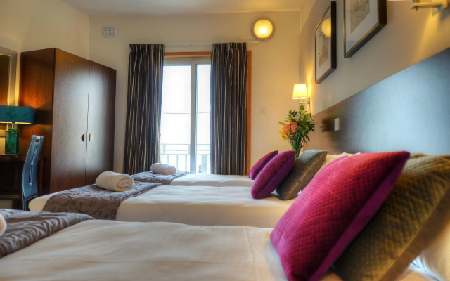 Carlton Hotel