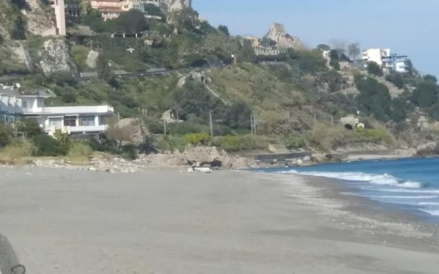 Movida Sea Forza D'Agrò - Taormina