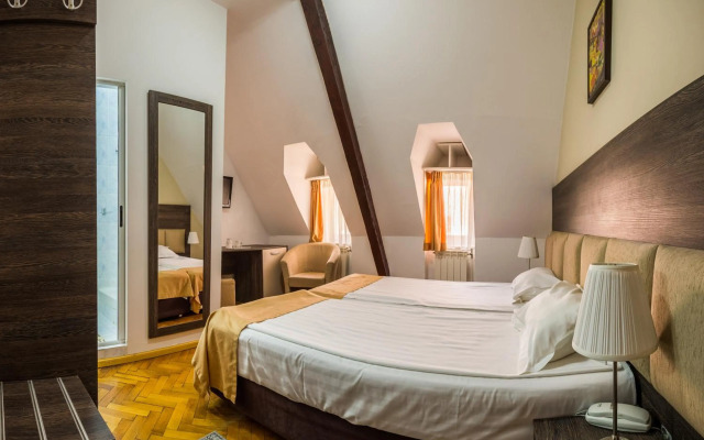 Hotel Rina Cerbul