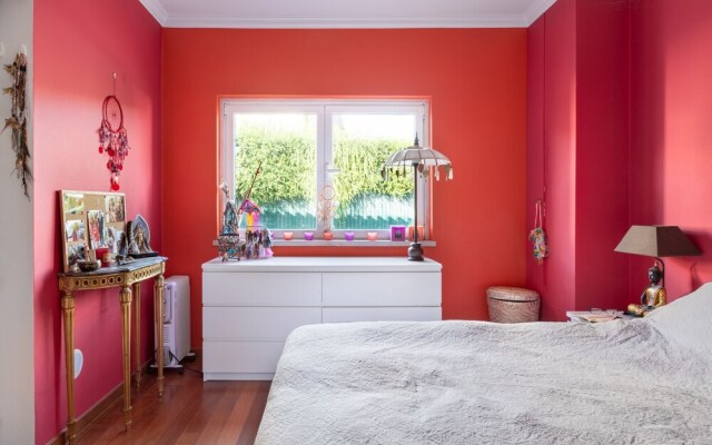 ALTIDO Stunning 4-BR house w/Private Yard in Estoril