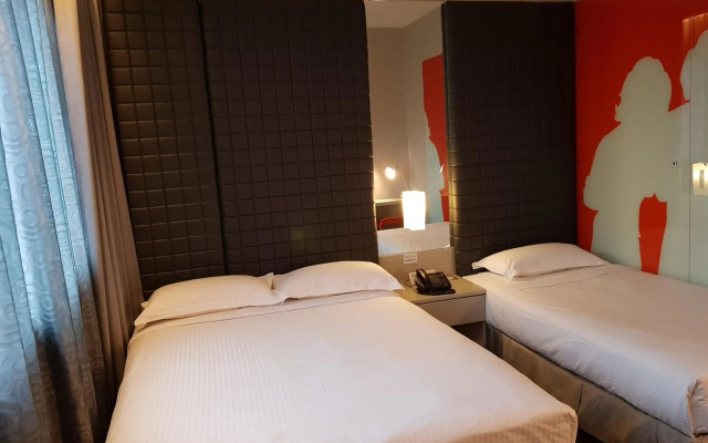 Hotel Re!