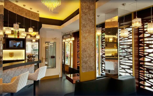 Myo Hotel Mysterius