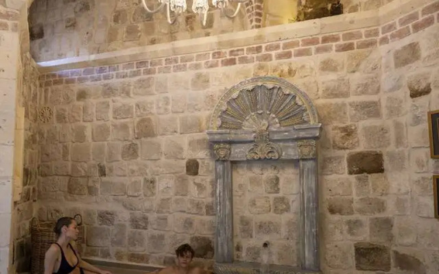 Elika Cave Suites & Spa