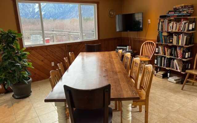 Similkameen Wild Resort & Winery