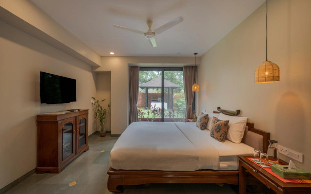 SaffronStays Red Brick House, Panchgani - rustic villa with huge lawn and terrace