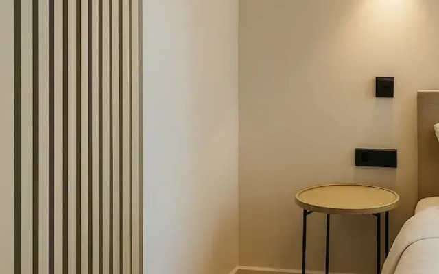 The MYDE Self Check-in Studios