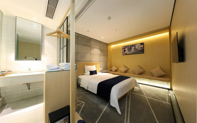 Arrivee Hotel