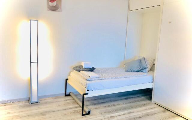 Central Studio with Lake View | 102