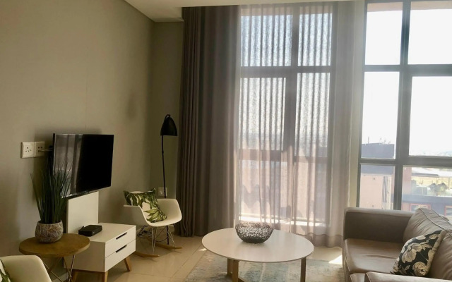 Urban Awe Apartment: iTowers 21st Floor