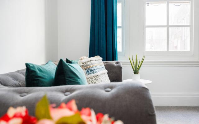 London Bridge 2 bed Apartment Borough Market