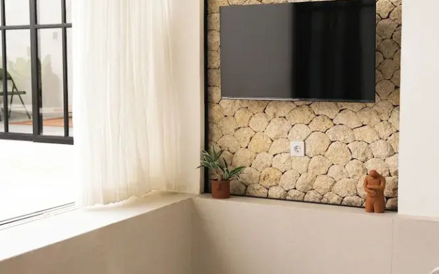 Tropical 2BR Private Villa, 6min Pererenan Beach