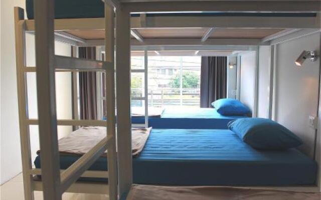 Ananas Phuket Central Hostel - Adults Only