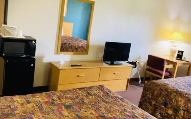 Herington Inn & Suites